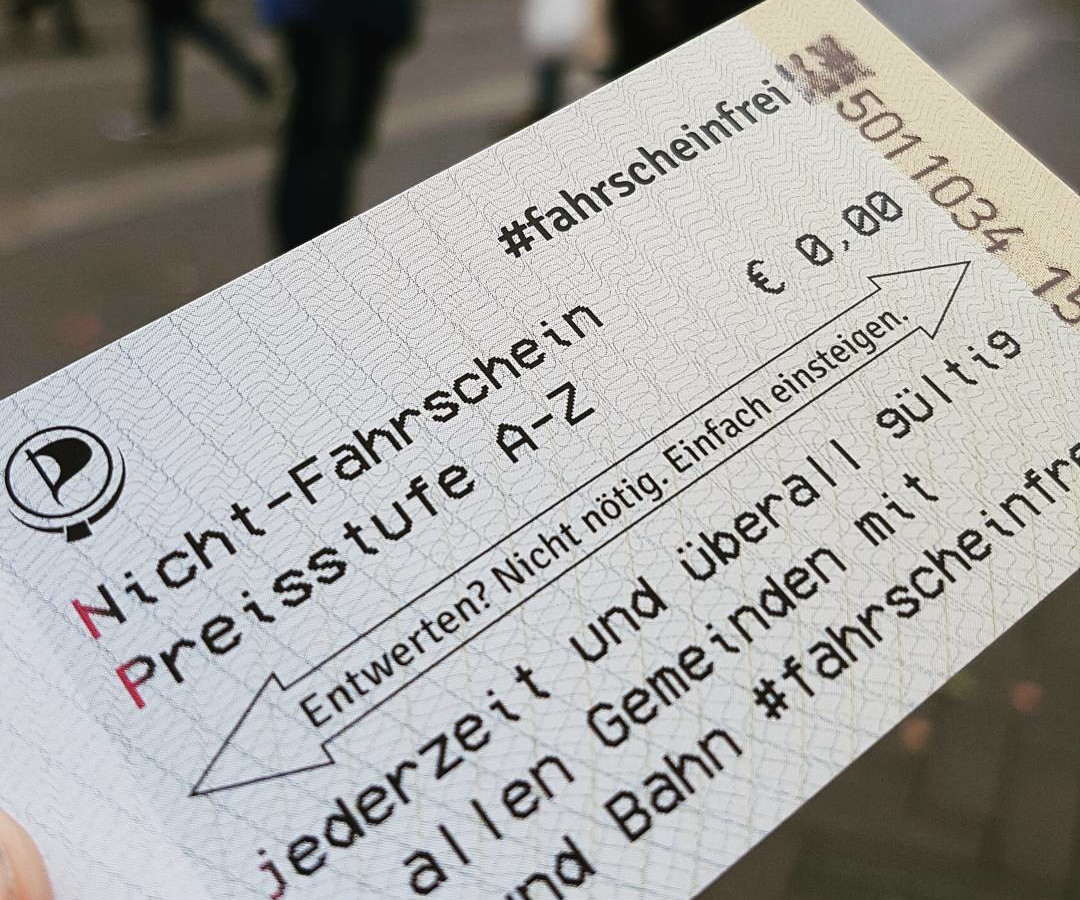 Ein Fahrschein beschriftet mit "Nicht-Fahrschein" und einem Preis von 0.00 €
